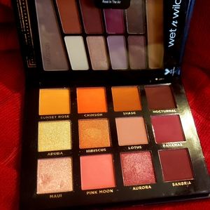 2 EYESHADOW PALLETES